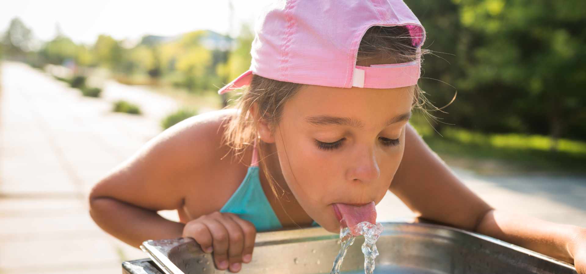 Agua durante las comidas